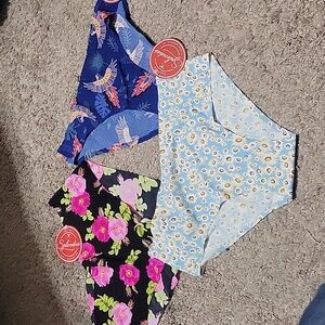 There are tons of splendies underwear. All Small. All must go!